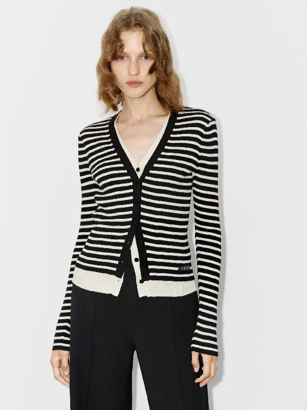 Contrast Detail V-neck Cardigan